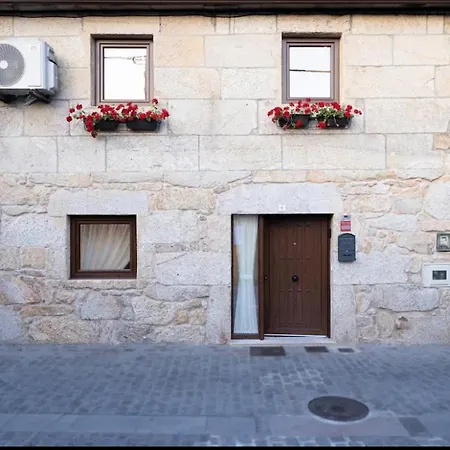 別荘 O Fogar Da Pequena Galia